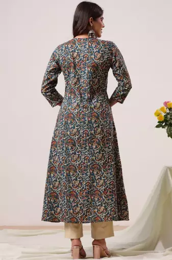 Women ethnic motifs printed floral kurta