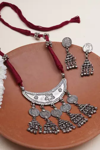 Ginni necklace with matching earring