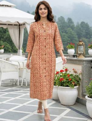 Women ethnic motifs printed floral kurta 1