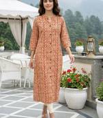 Women ethnic motifs printed floral kurta