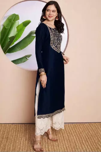 Women ethnic motifs embroidered thread work kurta
