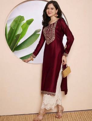 Women ethnic motifs embroidered thread work kurta 1
