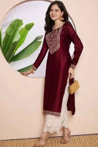 Women ethnic motifs embroidered thread work kurta