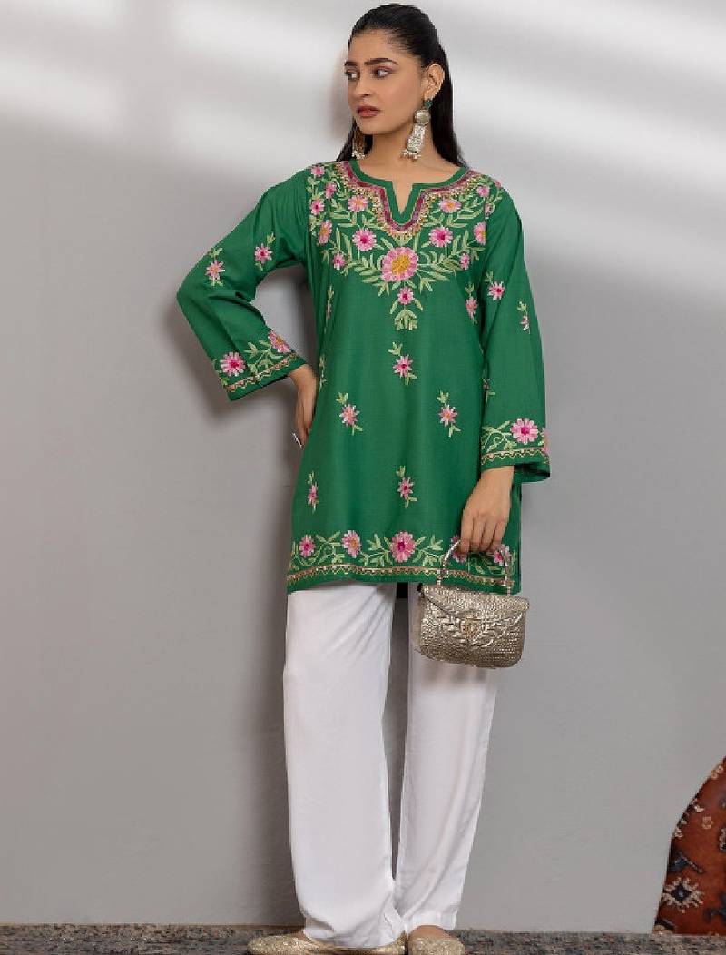 Women green floral embroidered thread work jacquard cotton kurta