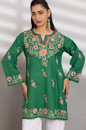 Women green floral embroidered thread work jacquard cotton kurta