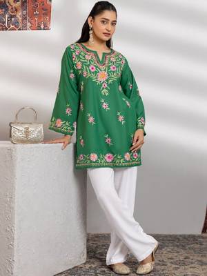 Women green floral embroidered thread work jacquard cotton kurta 3