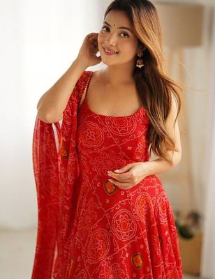 Women bandhani printed anarkali kurta 1