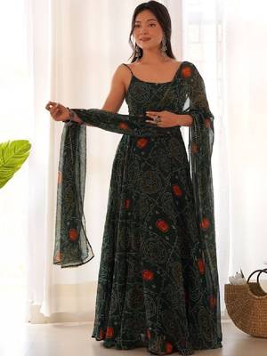 Women bandhani printed anarkali kurta 3