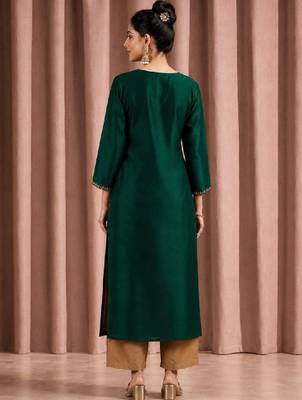 Women embroidered thread work kurta 2