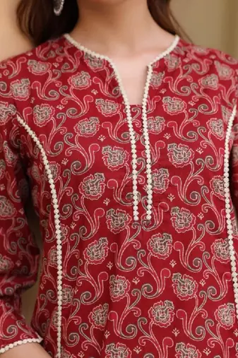 Women ethnic motifs printed indie prints kurta