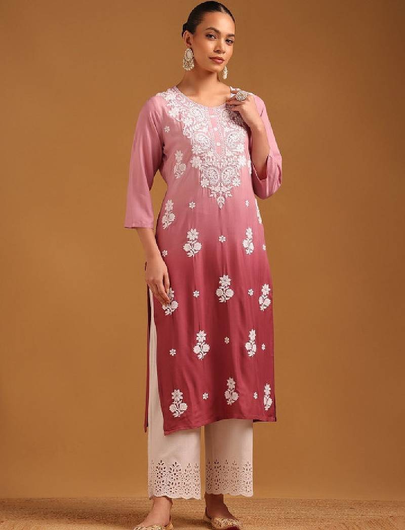 Women embroidered chikankari kurta