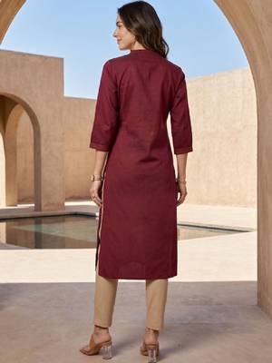 Women ethnic motifs embroidered thread work kurta 3