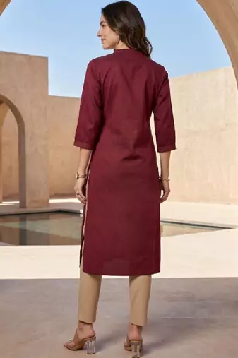 Women ethnic motifs embroidered thread work kurta
