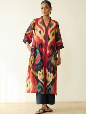 Women black printed indie prints cotton kurta 1