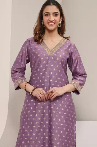 Women ethnic motifs printed chanderi silk kurta