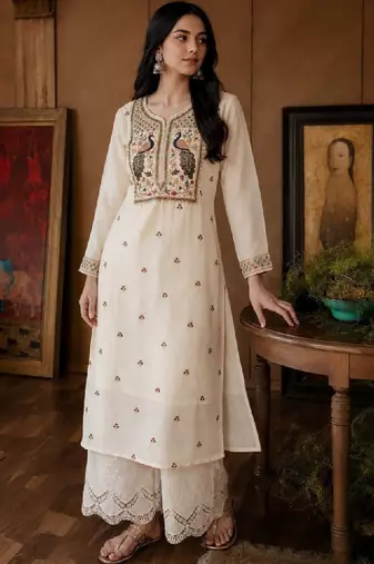 Women embroidered thread work kurta