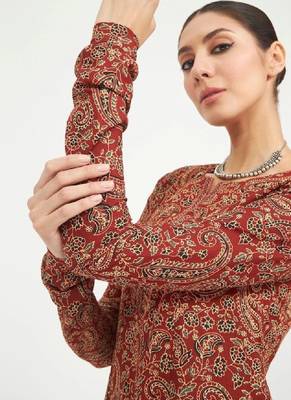 Women paisley printed kurta 2