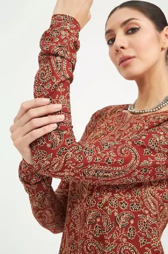 Women paisley printed kurta