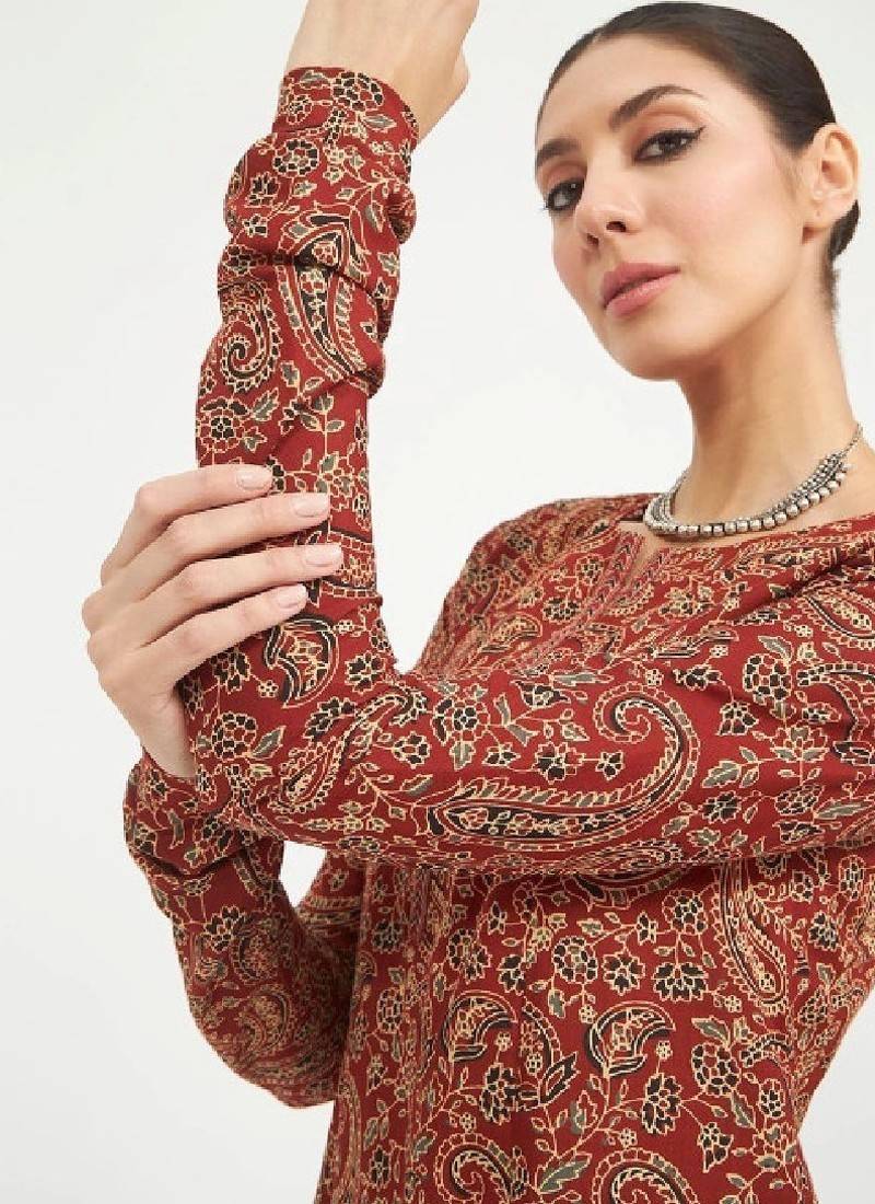 Women paisley printed kurta
