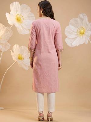 Women floral embroidered thread work floral kurta 4