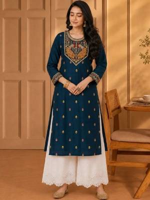 Women embroidered thread work kurta 1