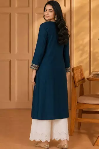 Women embroidered thread work kurta