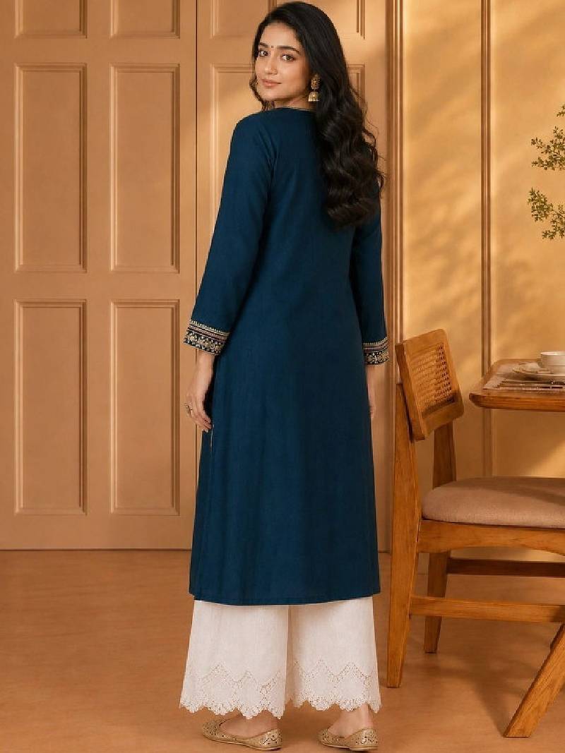 Women embroidered thread work kurta