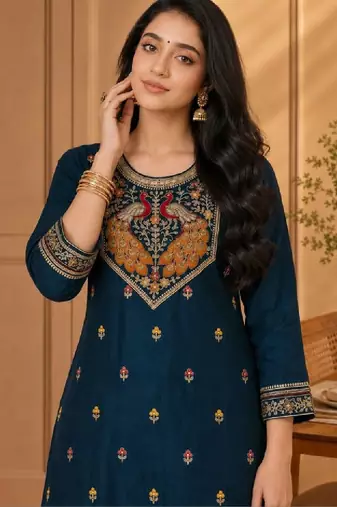 Women embroidered thread work kurta