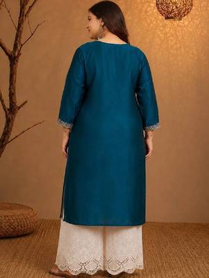 Women embroidered thread work kurta 3