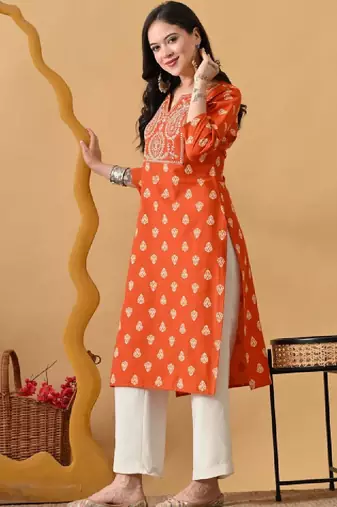 Women embroidered thread work kurta
