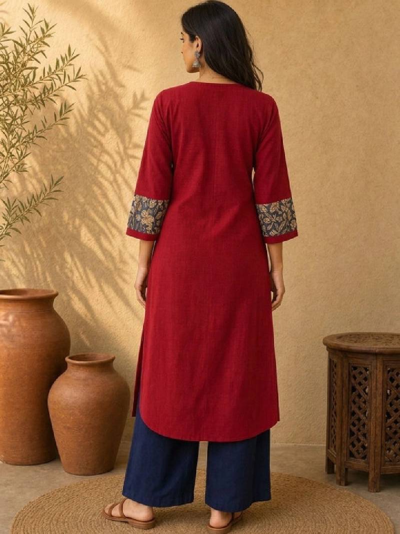 Women ethnic motifs kurta