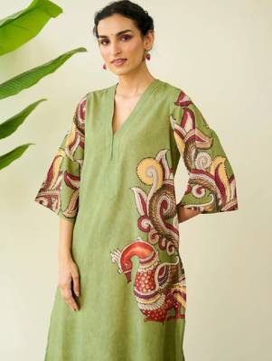 Women ethnic motifs printed indie prints kurta 1
