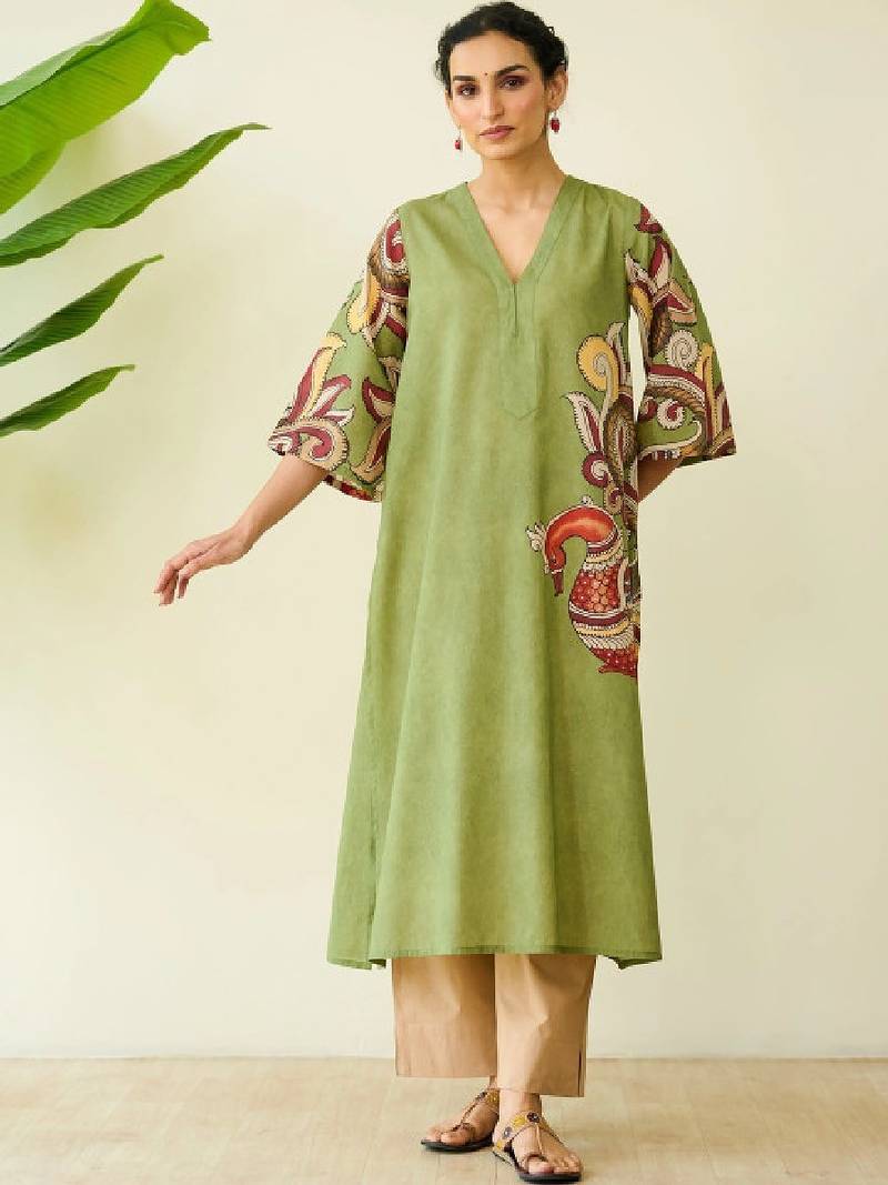 Women ethnic motifs printed indie prints kurta
