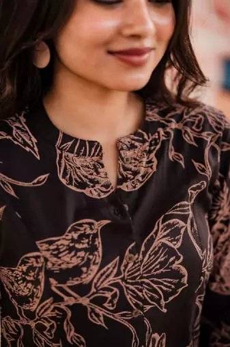 Women floral printed floral kurta