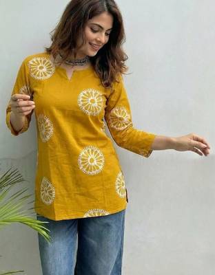 Women ethnic motifs printed kurta 1