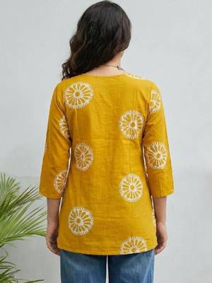 Women ethnic motifs printed kurta 4