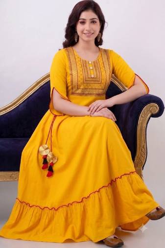 Women ethnic motifs embroidered thread work anarkali kurta