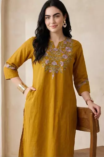 Women floral embroidered thread work kurta