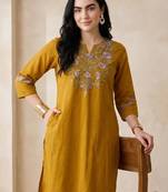 Women floral embroidered thread work kurta