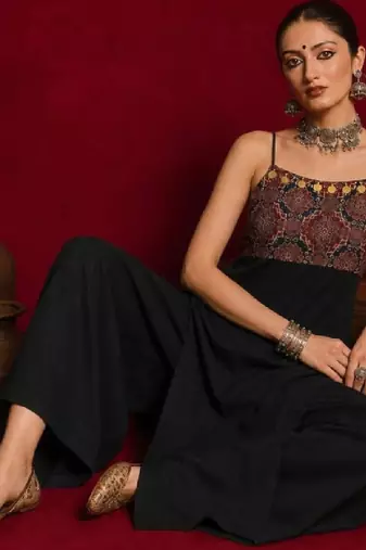 Women navratri backless kurta