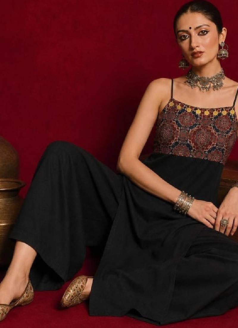 Women navratri backless kurta