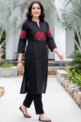 Women ethnic motifs printed thread work kurta