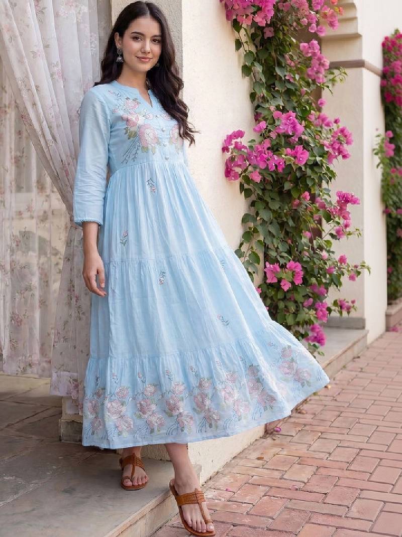 Women floral embroidered thread work floral anarkali kurta