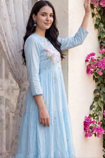 Women floral embroidered thread work floral anarkali kurta
