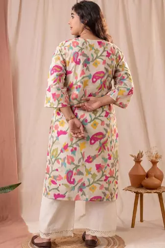 Women floral printed floral kurta