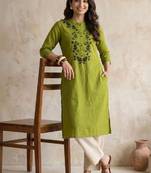Women ethnic motifs embroidered thread work kurta