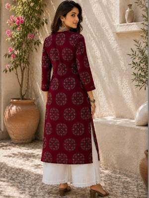 Women ethnic motifs printed indie prints kurta 2