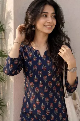 Women ethnic motifs printed indie prints kurta