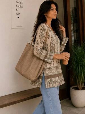 Women ethnic motifs printed kurta 4
