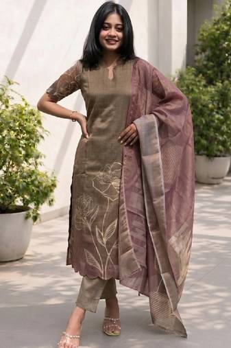 Women floral printed keyhole neck floral chanderi silk kurta